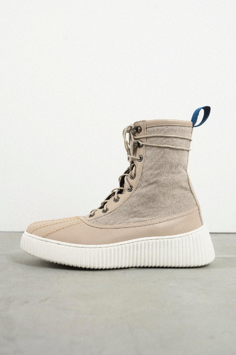 Embassy of Bricks and Logs FULHAM DUCK BOOT