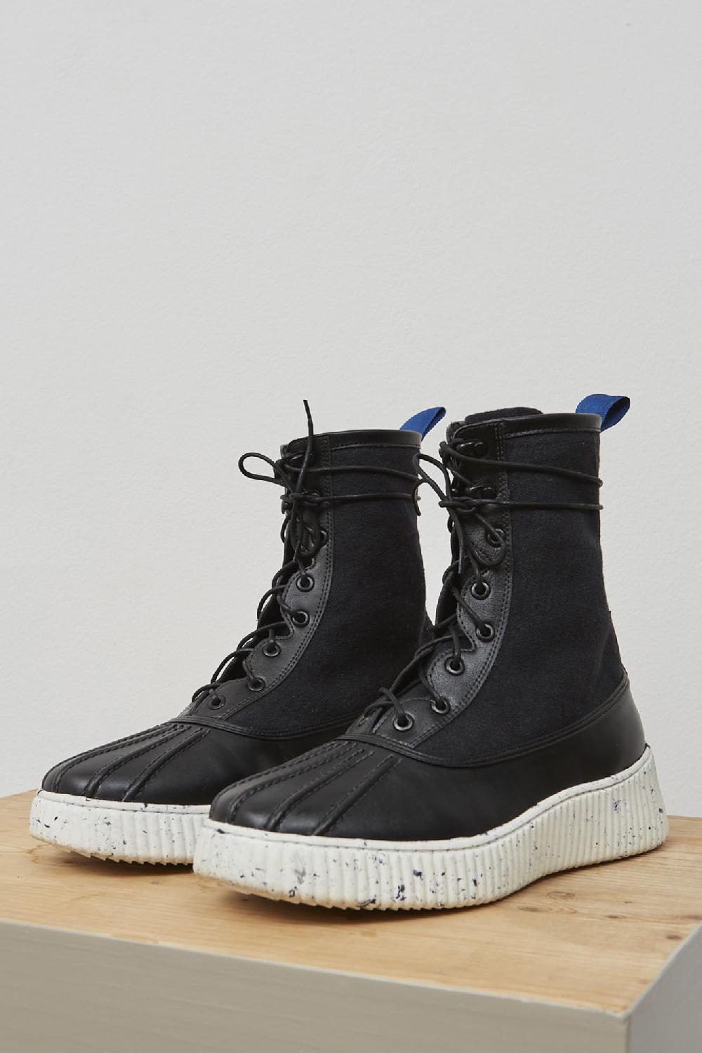 Embassy of Bricks and Logs FULHAM DUCK BOOT