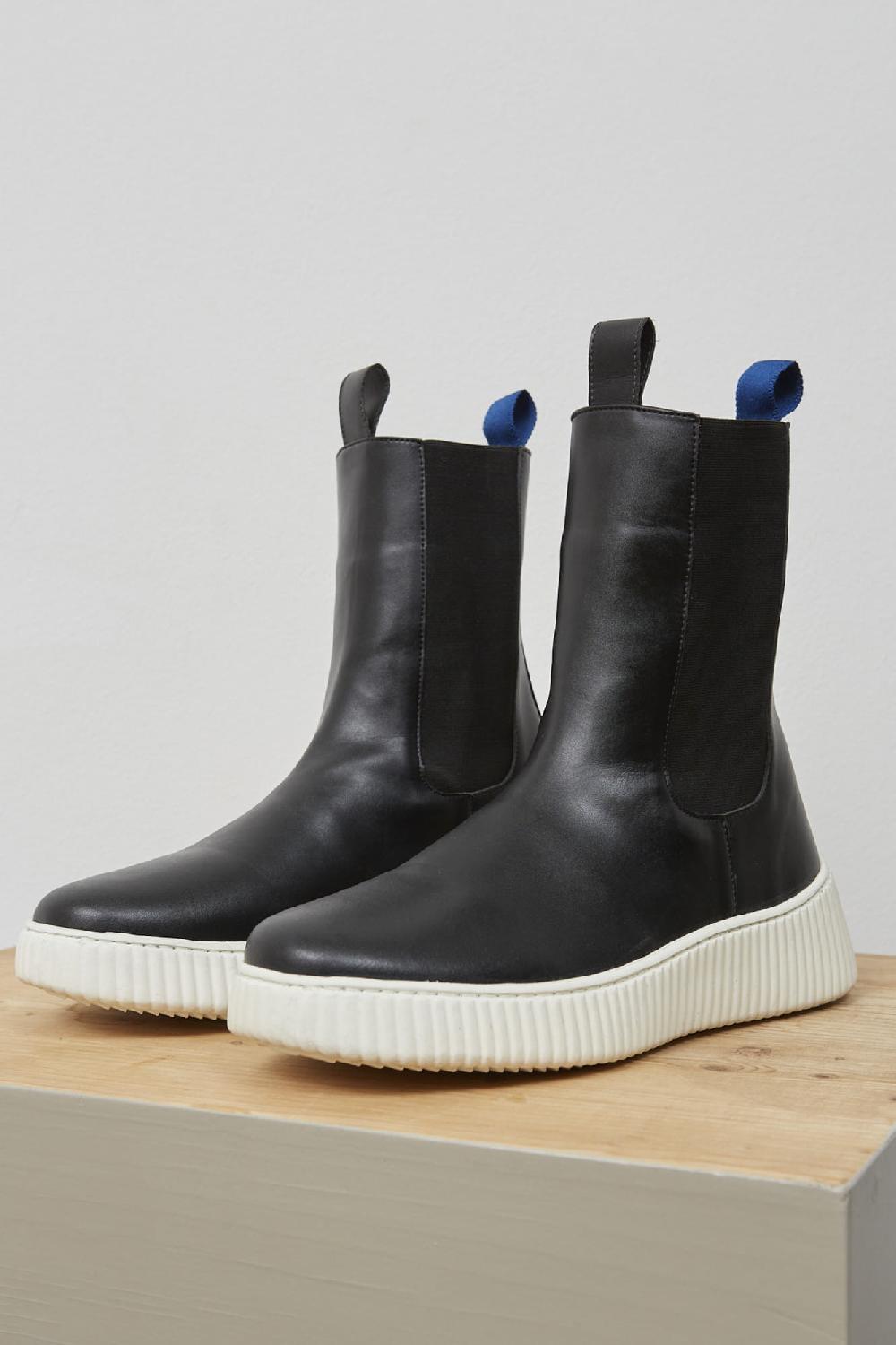 Embassy of Bricks and Logs LONDON CHELSEA