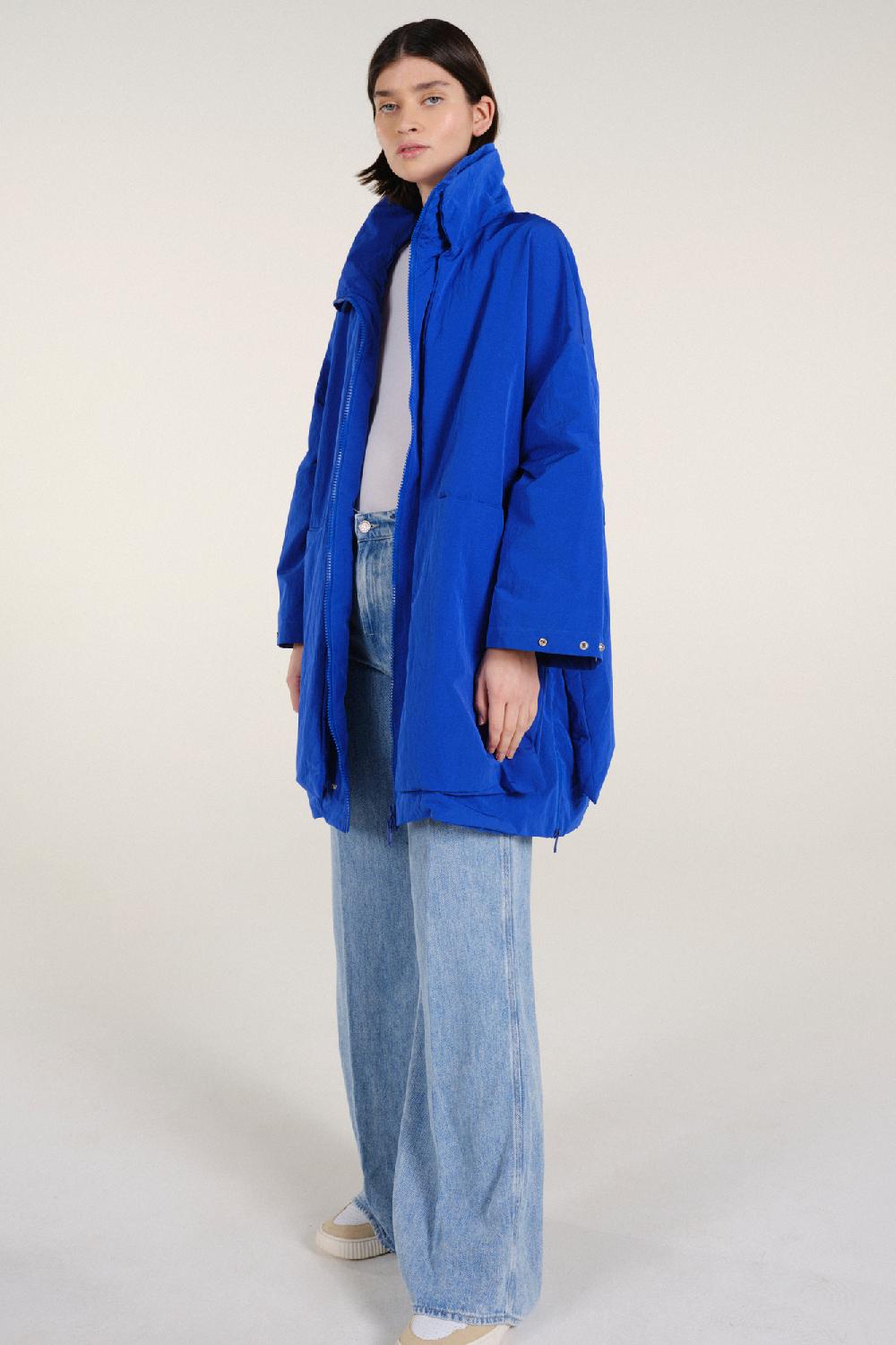 Embassy of Bricks and Logs VISTA COAT