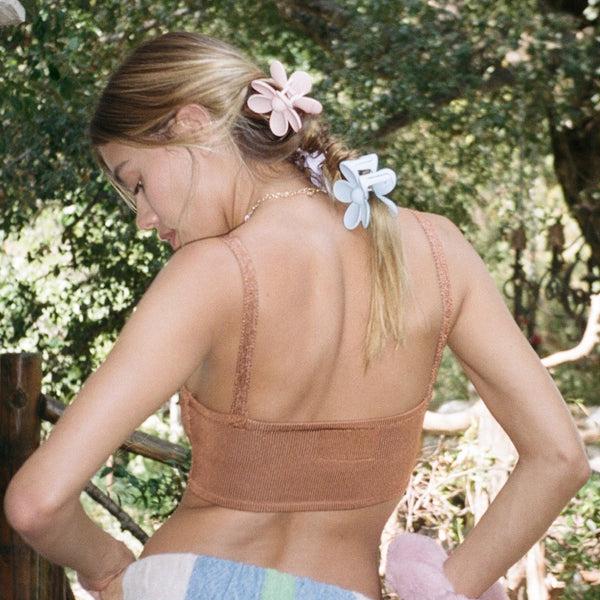 Emi Jay Works Well With Big Daisy Clip