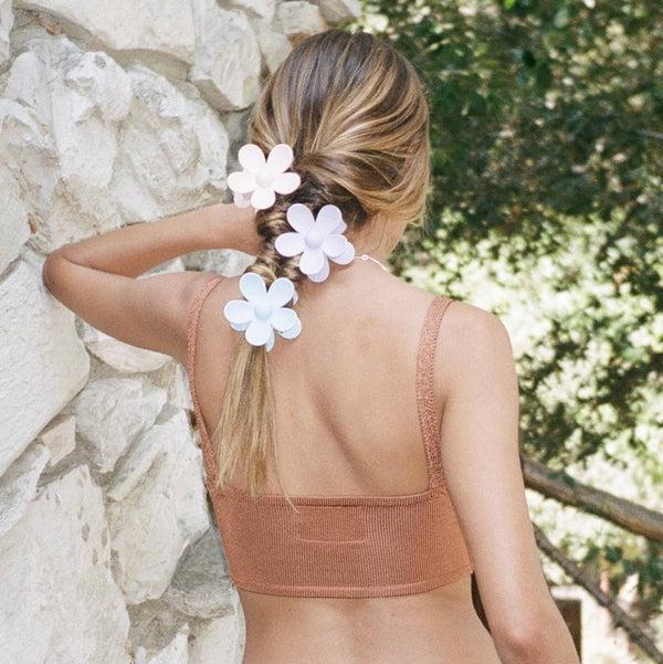 Emi Jay Works Well With Big Daisy Clip