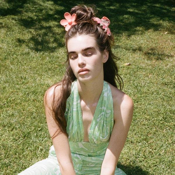 Emi Jay Works Well With Big Daisy Clip