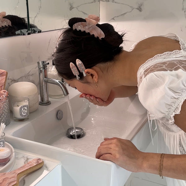 Emi Jay Works Well With Big Effing Clip