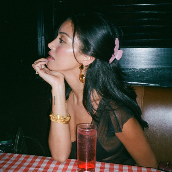 Emi Jay Works Well With Big Effing Clip