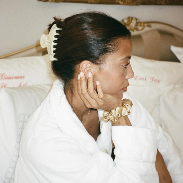 Emi Jay Works Well With Big Effing Clip