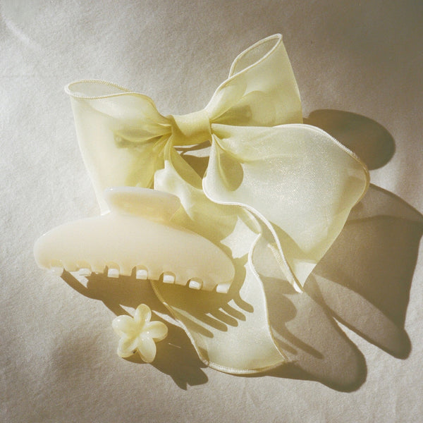 Emi Jay Works Well With Big Effing Clip