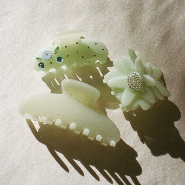 Emi Jay Works Well With Big Effing Clip