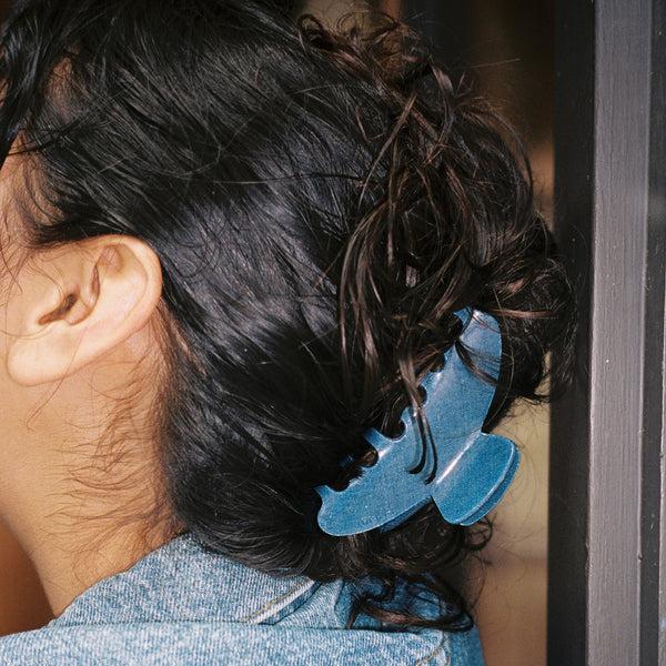 Emi Jay Works Well With Big Effing Clip