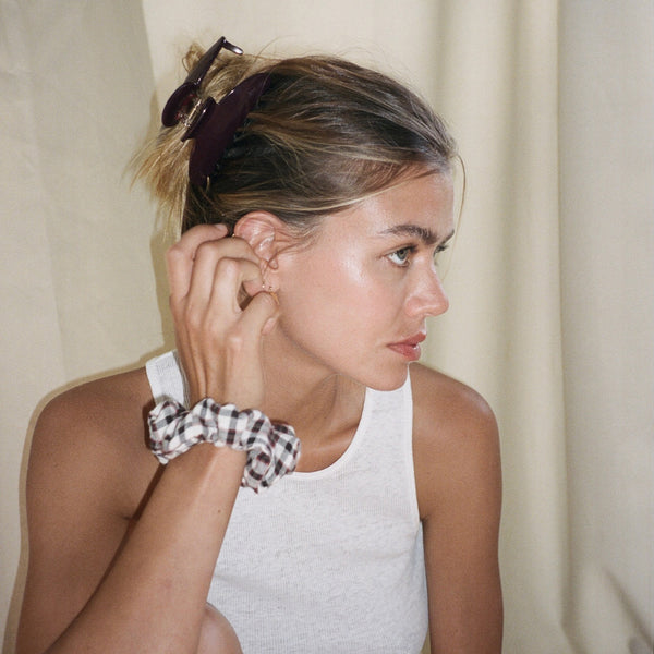 Emi Jay Works Well With Big Effing Clip