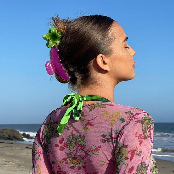 Emi Jay Works Well With Big Effing Clip