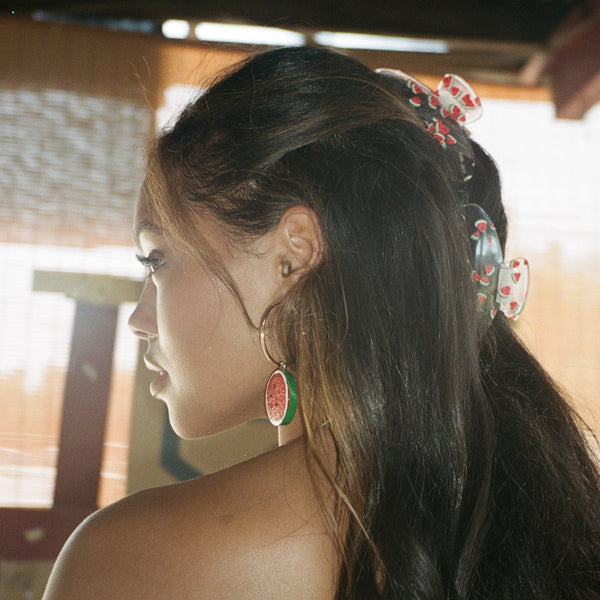 Emi Jay Works Well With Big Effing Clip