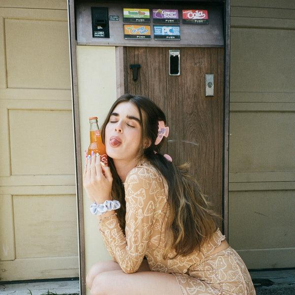 Emi Jay Works Well With Big Effing Clip