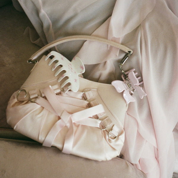 Emi Jay Works Well With Bow Clip