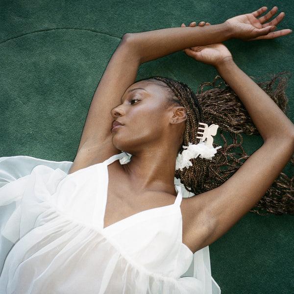 Emi Jay Works Well With Bow Clip