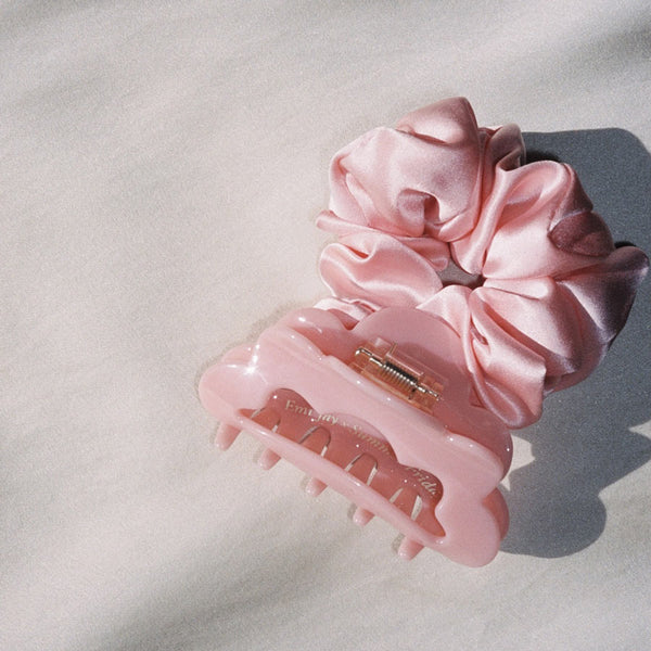 Emi Jay Works Well With Cloud Dew Clip