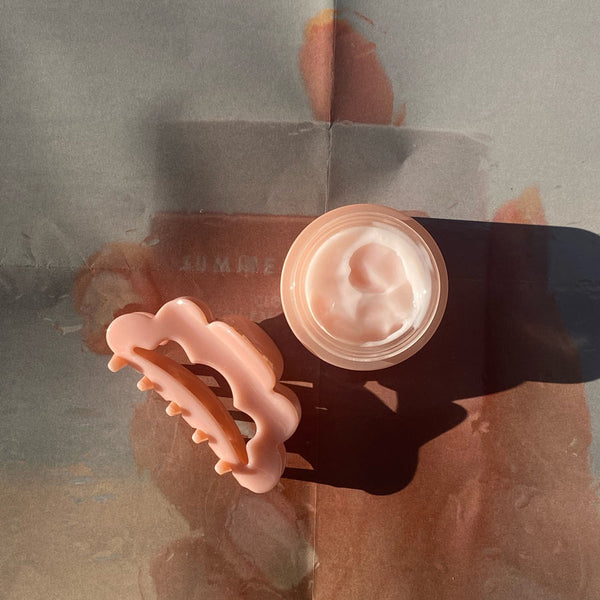 Emi Jay Works Well With Cloud Dew Clip