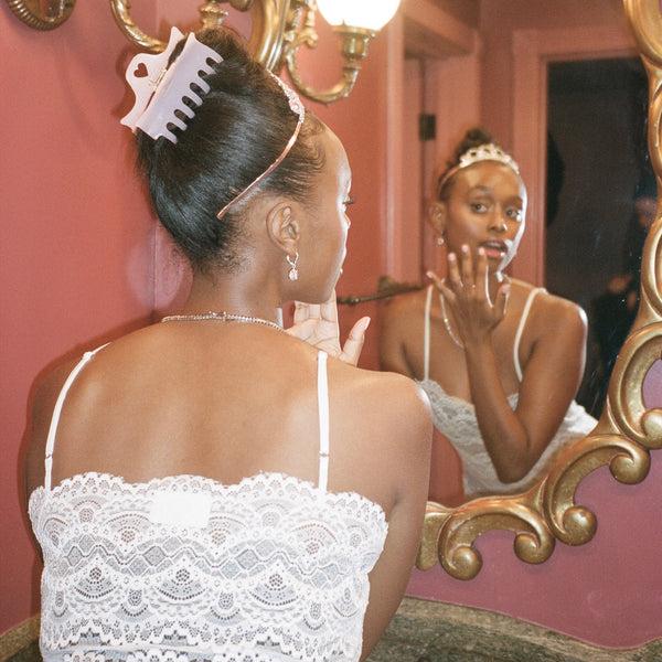 Emi Jay Works Well With Heartbreaker Clip