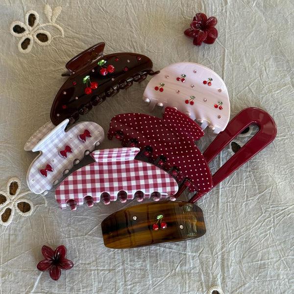 Emi Jay Works Well With Ponytail Barrette