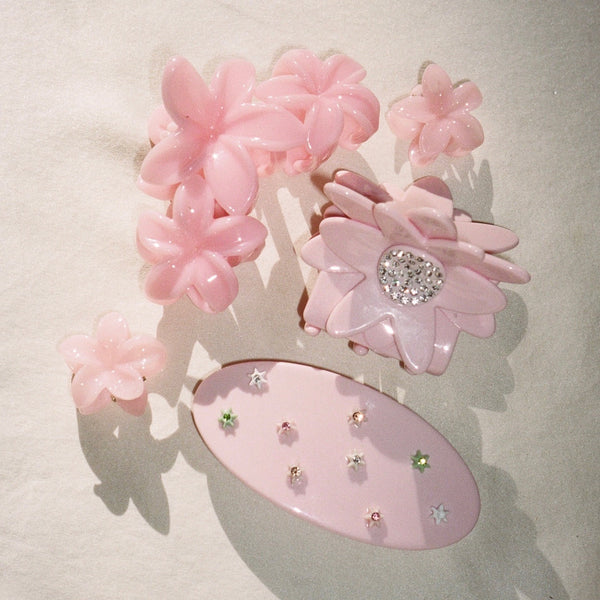 Emi Jay Works Well With Ponytail Barrette