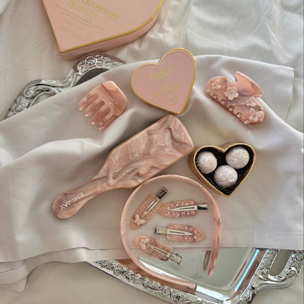 Emi Jay Works Well With Popstar Clips