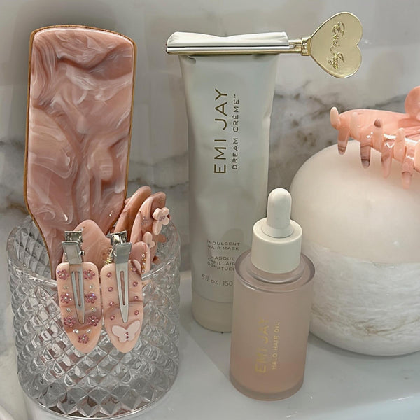 Emi Jay Works Well With Popstar Clips