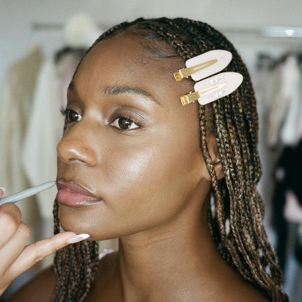 Emi Jay Works Well With Popstar Clips