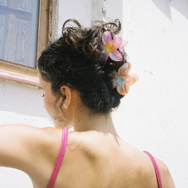 Emi Jay Works Well With Super Bloom Clip