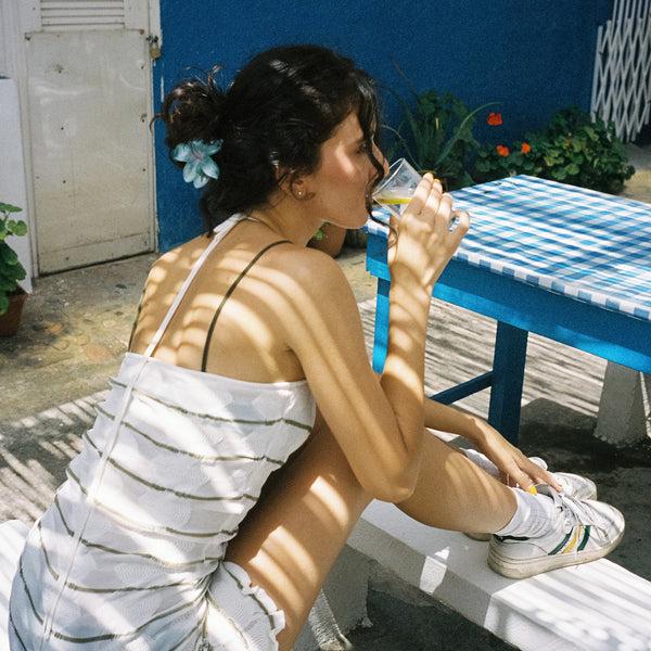 Emi Jay Works Well With Super Bloom Clip