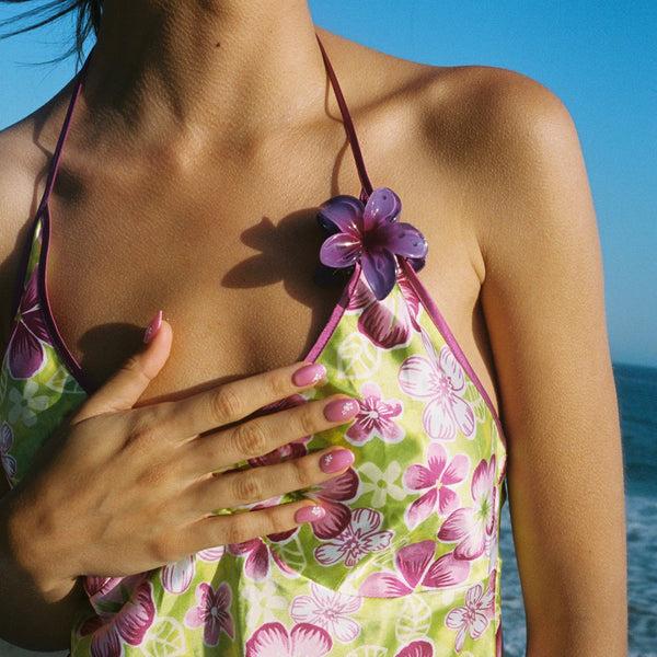 Emi Jay Works Well With Super Bloom Clip