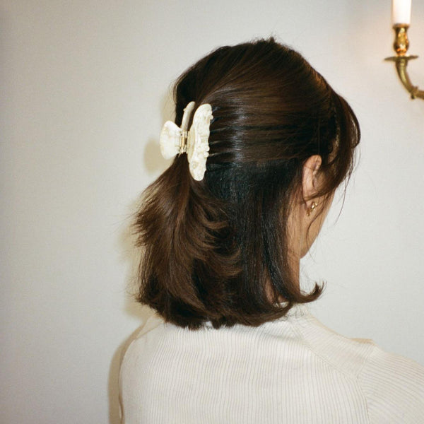 Emi Jay Works Well With Sweetheart Clip