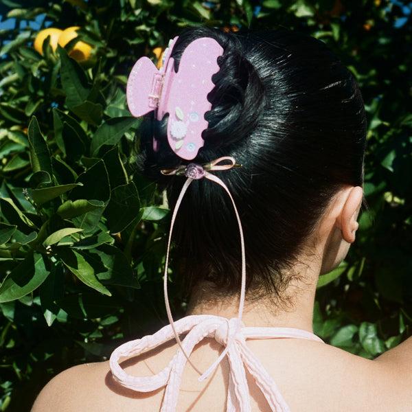 Emi Jay Works Well With Sweetheart Clip