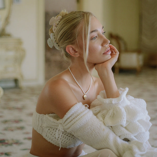 Emi Jay Works Well With Sweetheart Clip