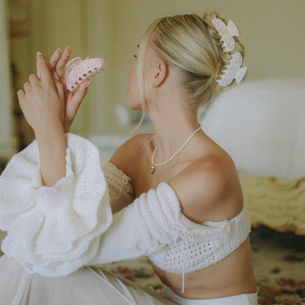 Emi Jay Works Well With Sweetheart Clip