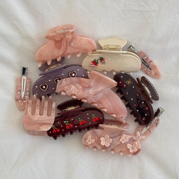 Emi Jay Works Well With Sweetheart Clip