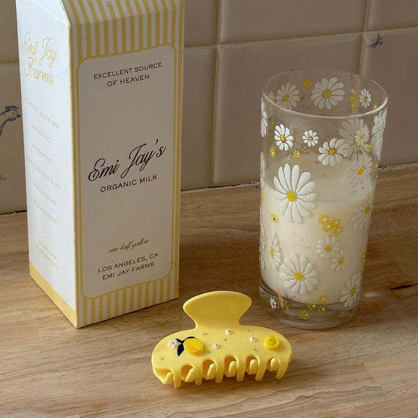 Emi Jay Works Well With Sweetheart Clip