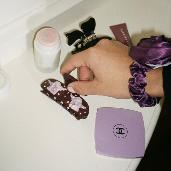 Emi Jay Works Well With Sweetheart Clip