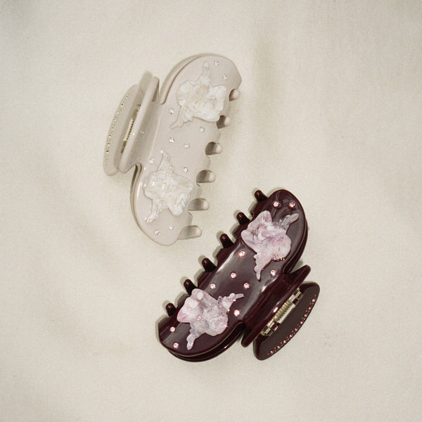 Emi Jay Works Well With Sweetheart Clip