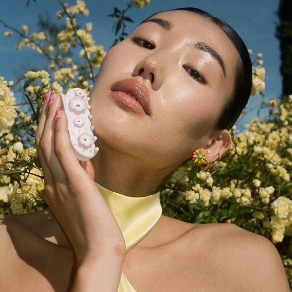 Emi Jay Works Well With Sweetheart Clip