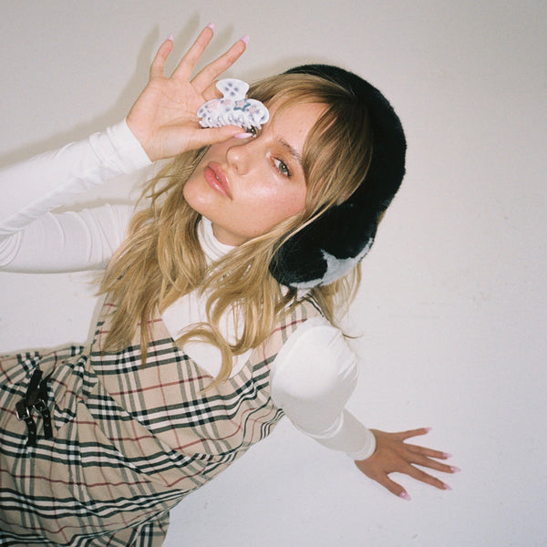 Emi Jay Works Well With Sweetheart Clip