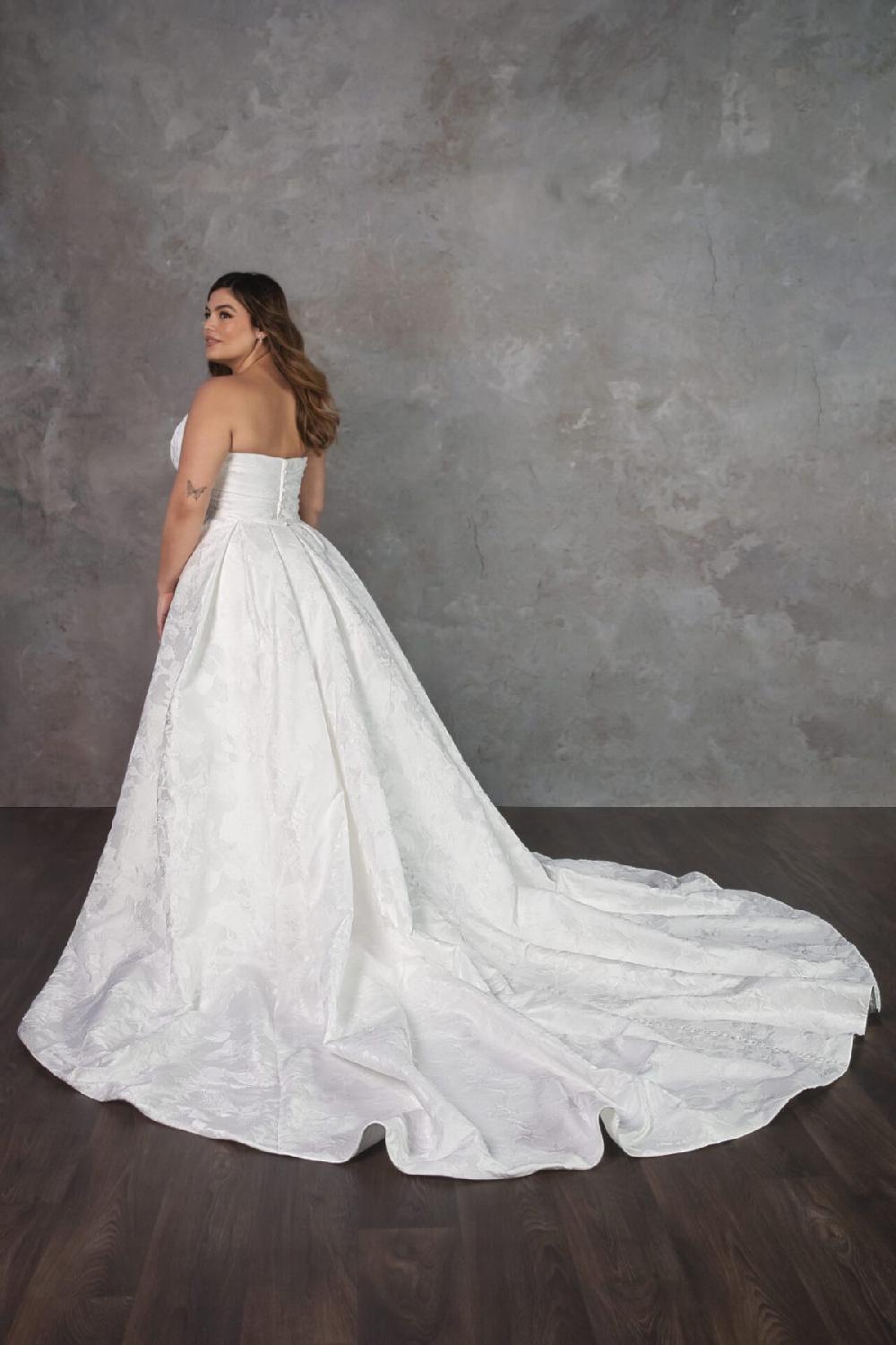 Emily Bridalwear Jackie - Essense Of Australia | Emily Bridal