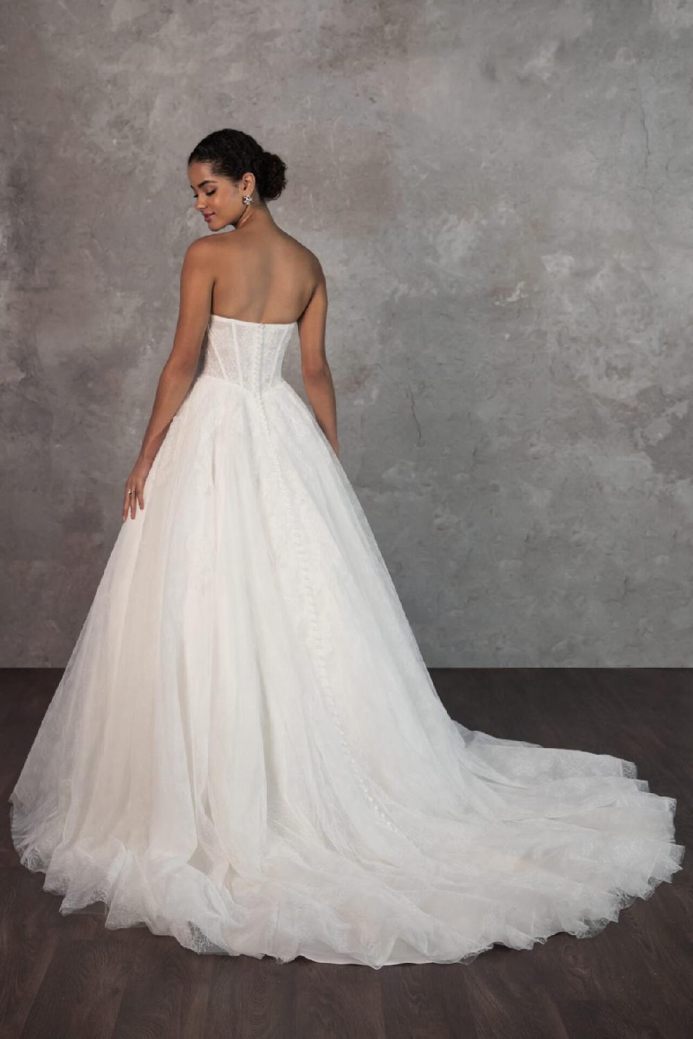 Emily Bridalwear Rayhanna - Essense Of Australia | Emily Bridal
