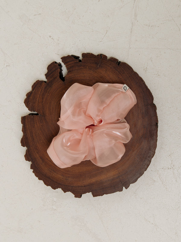 emin paul Pink Hair Scrunch