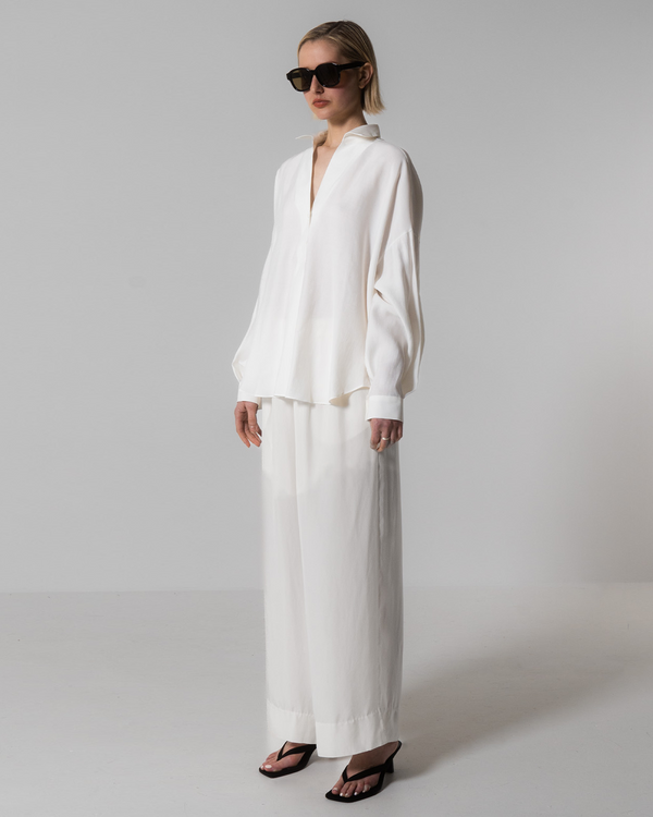 Emin Paul White Curved Hem Blouse