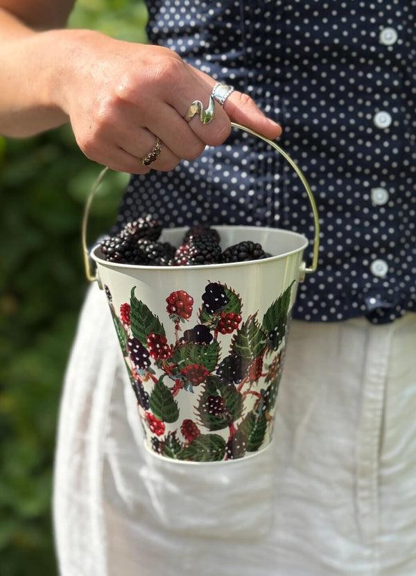 emma bridgewater Blackberry Foraging Bucket