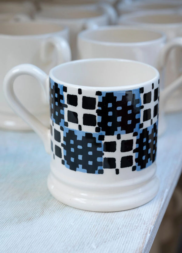 emma bridgewater Stormy Blue Blankets 1/2 Pint Mug