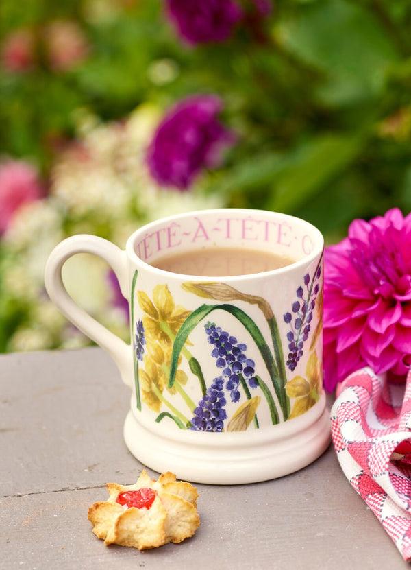 emma bridgewater Tete-A-Tete & Grape Hyacinth 1/2 Pint Mug
