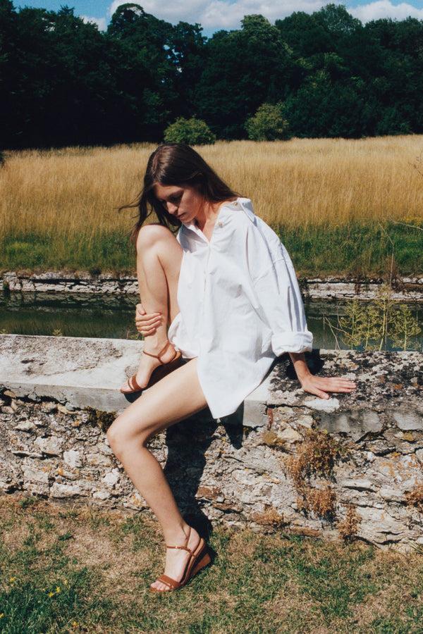 Emme Parsons Simple Wedge In Caramel Suede — Final Sale