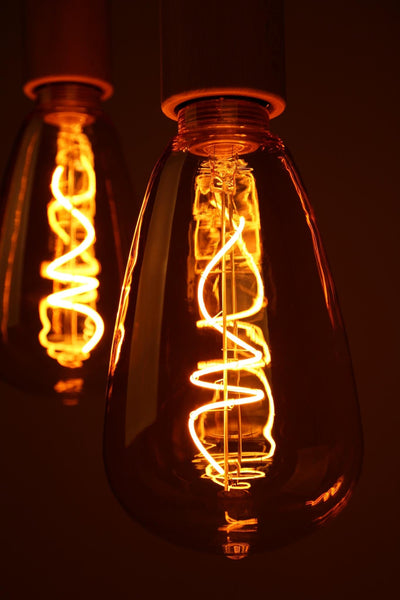 Enamel Shades Vintlux E27 Dimmable LED Filament Lamp 4W SF100 265lm 2200K Kyodai Fluxx Edison XL Gold