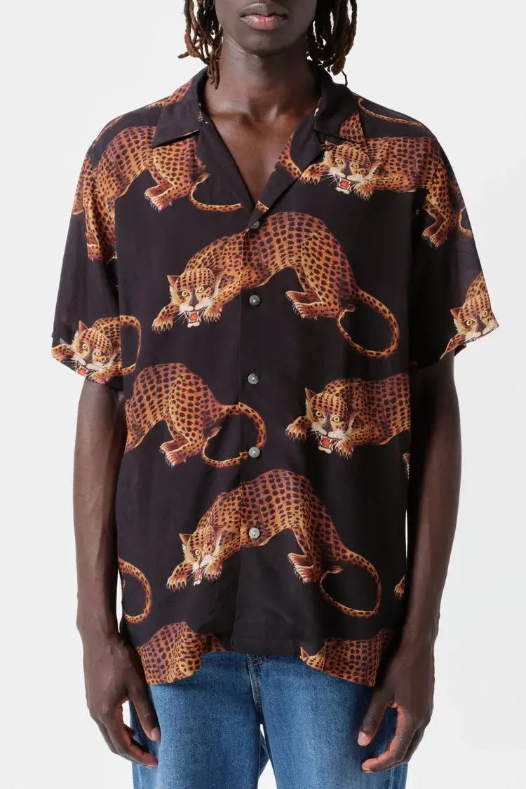 Endless Joy LEOPARDO BLACK SHORT SLEEVE SHIRT